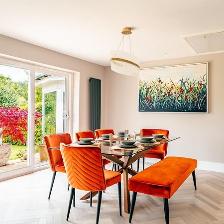 Riverside Bliss In Windsor, 5 Bed, Secure Parking Exterior foto