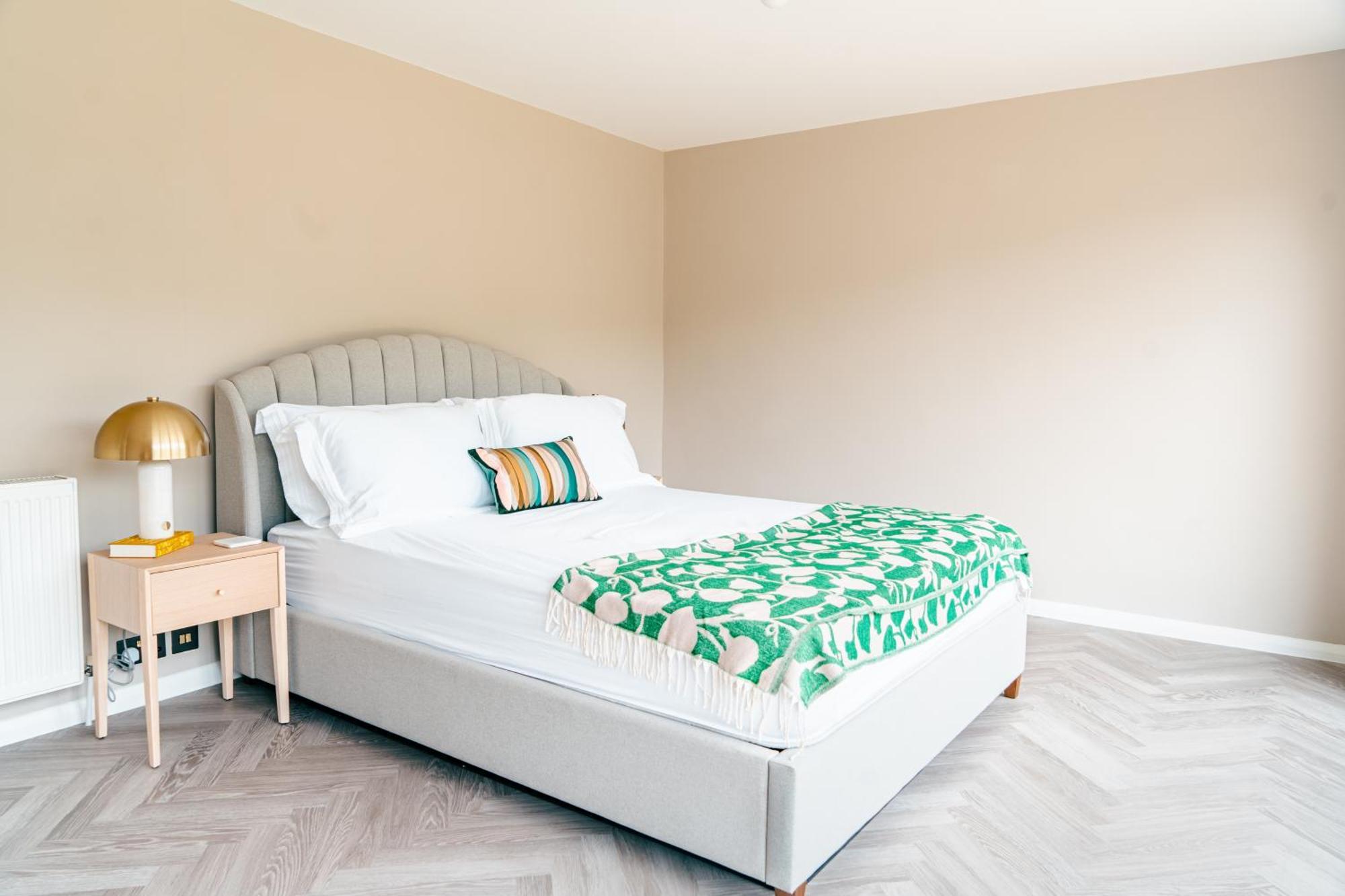 Riverside Bliss In Windsor, 5 Bed, Secure Parking Exterior foto