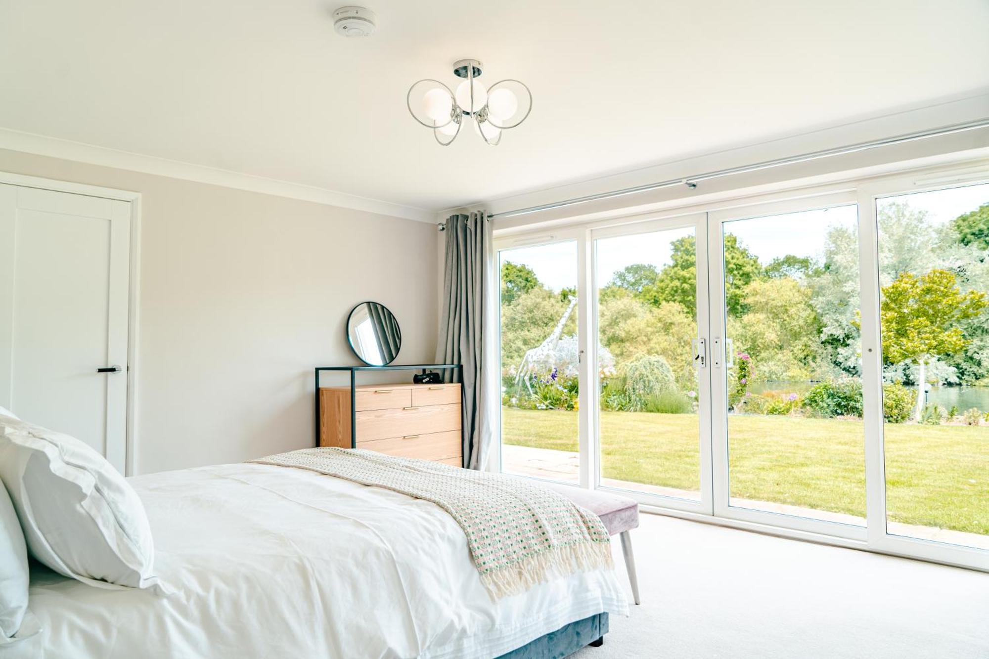 Riverside Bliss In Windsor, 5 Bed, Secure Parking Exterior foto