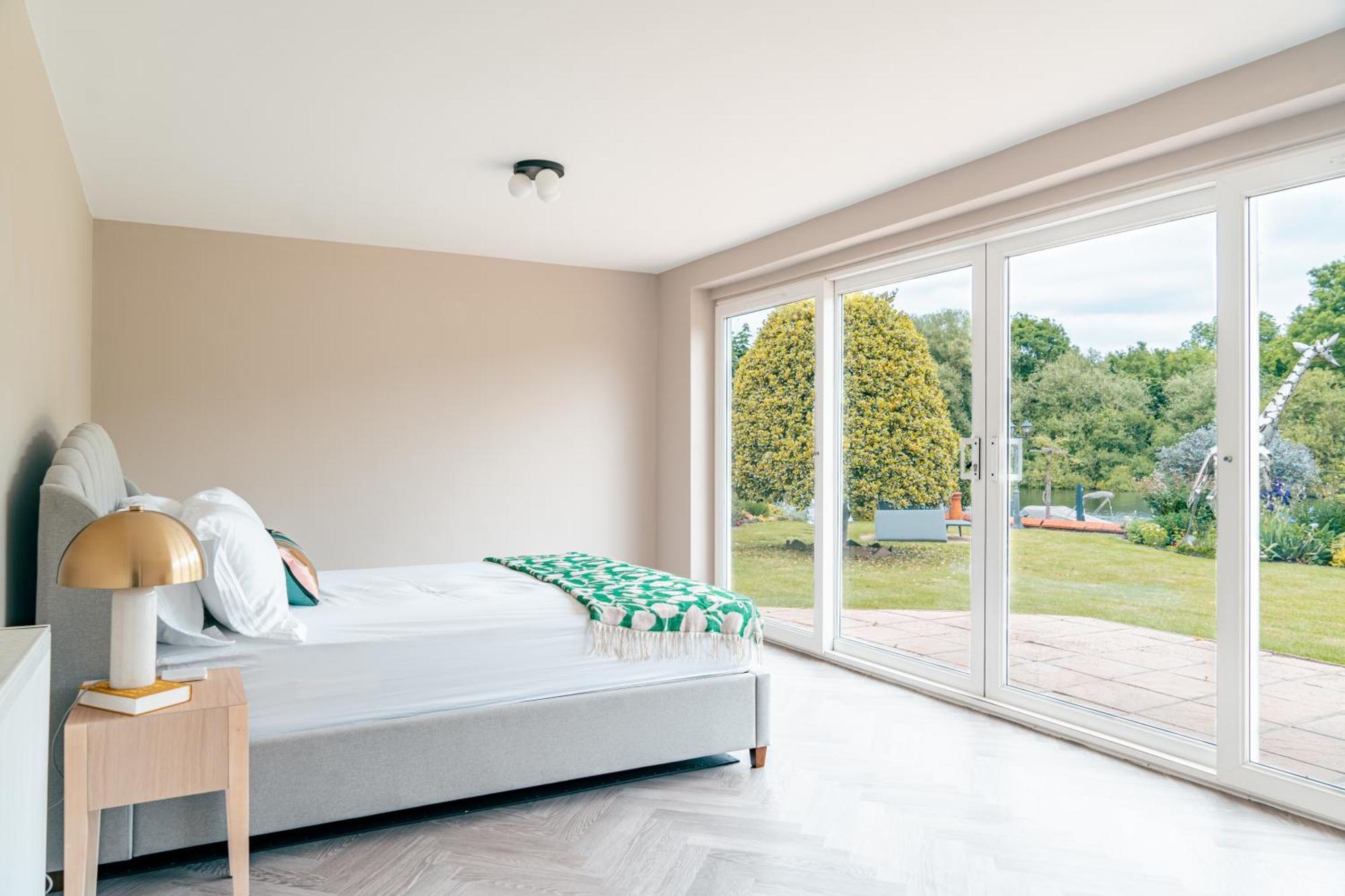 Riverside Bliss In Windsor, 5 Bed, Secure Parking Exterior foto